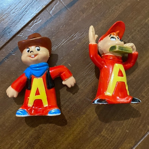 2 Alvin &‎ the Chipmunks mini figurines 1983